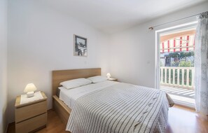 1 chambre, accès au Wi-Fi (inclus), literie fournie