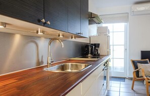 Réfrigérateur, plaque de cuisson, lave-vaisselle