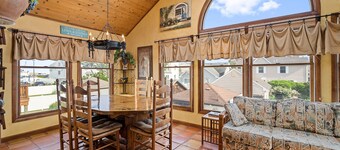 FABULOUS BEACH HOUSE- 7 Bedrooms,Heated Pool,12 BeachBadges,9 Car Driveway