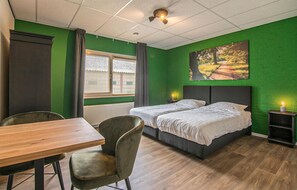 4 bedrooms, free WiFi