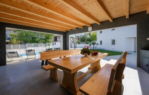 Outdoor dining - 4 bedroom lovely home in Zuzici (Zuzici)