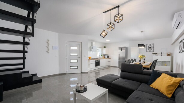 Unclassified image, 1 of 48, button - Beautiful home in Zuzici (Zuzici)
