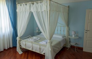 4 Schlafzimmer, Reisekinderbett, kostenloses WLAN, Bettwäsche