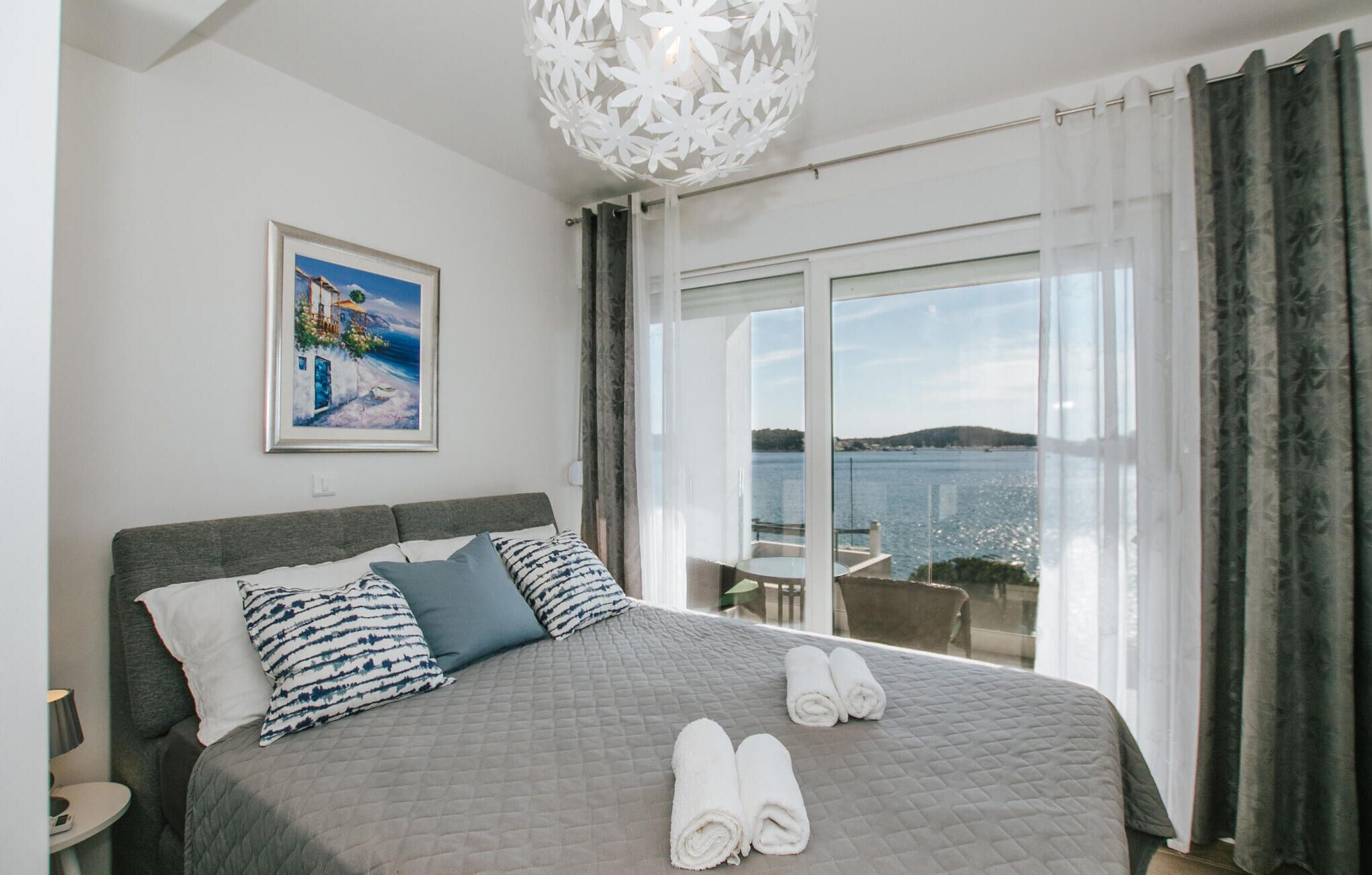 5 bedrooms, free WiFi, bed sheets