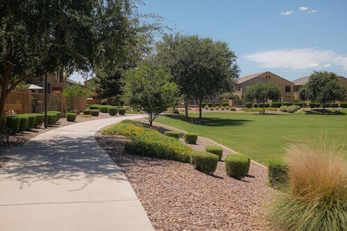 LUX!! 2bd 2ba condo in Mesa/ Phoenix metro area