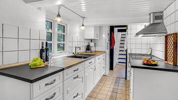 Refrigerador, horno, parrilla de estufa y lavavajillas