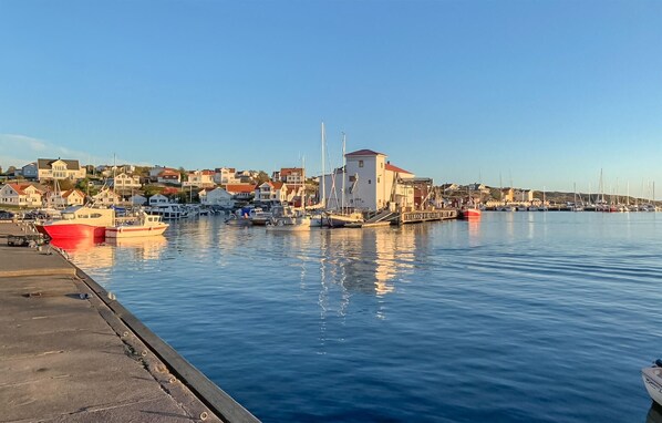 Marina - 7 bedroom gorgeous home in Bohus-Björkö (Bohus-Björkö)