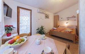 1 chambre, Wi-Fi gratuit, draps fournis