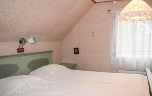 3 chambres, lit de bébé portatif