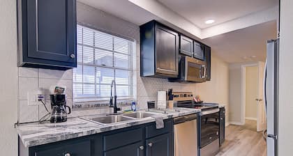 Charming Tampa one bedroom apartment with patio!!!