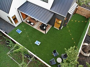 Outdoor dining - Bachelor/ette House — East Downtown (Austin)