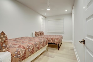 4 bedrooms, iron/ironing board, free WiFi, bed sheets