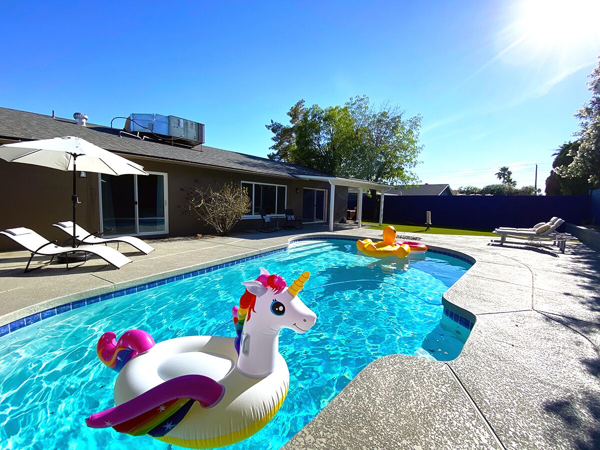 Close to TPC, Mayo Clinic, Kierland, HEATED POOL, King Suite, Games