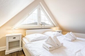 Unclassified image, 4 of 31, button