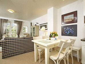 صورة غير مصنفة، 3 من 28، زرّ