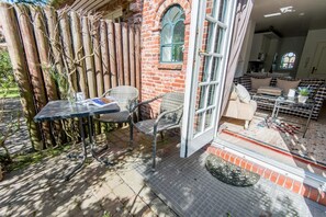 صورة غير مصنفة، 2 من 28، زرّ