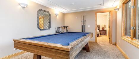 غرفة الألعاب