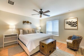 2 bedrooms, iron/ironing board, free internet, bed sheets - Captiva hide a way 2D - Breathtaking Waterfront Views (Captiva)