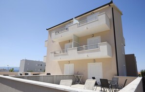 Outdoor dining - Cozy apartment in Podstrana with house sea view (Podstrana)