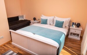 In-room safe, free WiFi, bed sheets - Cozy apartment in Podstrana with house sea view (Podstrana)