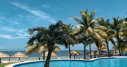 CANCUN BEACHFRONT CONDOS - FAMILY FRIENDLY