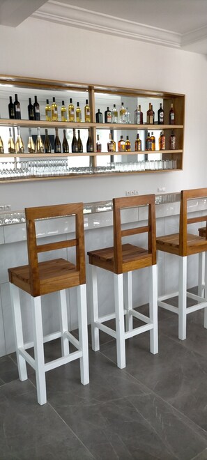 Bar (on property) - MARBELLA HOTEL (Lomé)