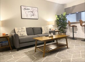 Lobby - The Wanderlust (Irving)