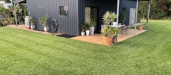 Pegasus Horse Park farm stay is a rural retreat close to the beach.