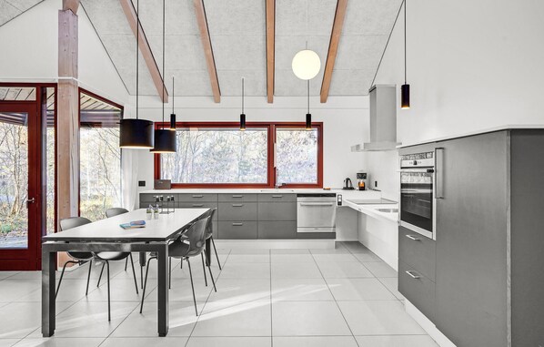 Fridge, dishwasher, coffee/tea maker