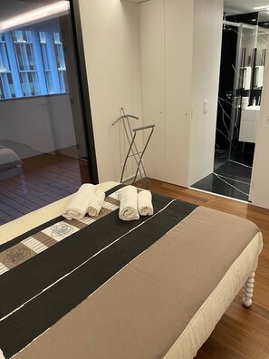1 Schlafzimmer, Bügeleisen/Bügelbrett, kostenloses WLAN, Bettwäsche