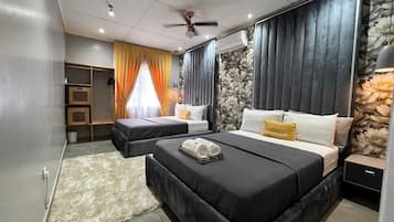 4 quartos, ferros/tábuas de passar roupa, Wi-Fi de cortesia