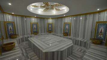 Couples treatment rooms, sauna, steam room, Turkish bath, facials
