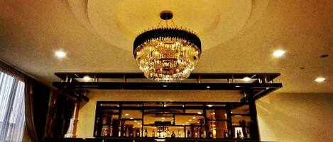 2 bar/lounge