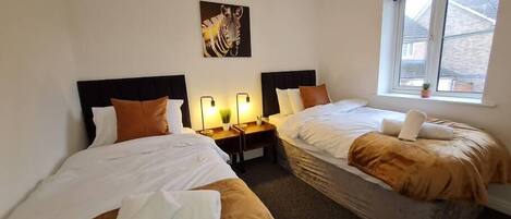 3 bedrooms, iron/ironing board, free WiFi, bed sheets