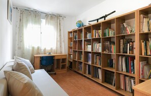 Interior - 3 bedroom cozy home in La Algaba (La Algaba)