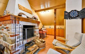 Smart-TV, Kamin, Tischtennisplatte