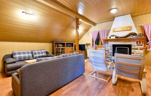 Smart TV, fireplace, table tennis