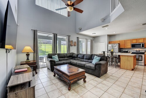 Only 3 Miles to Disney! South Facing Private Pool 6 BDRM Villa w/ Movie Theatre 