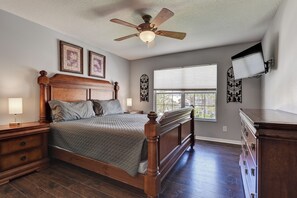 6 habitaciones, tabla de planchar con plancha y cuna de viaje 