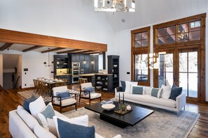 TV, fireplace, ping pong, computer monitors