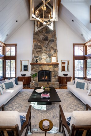 TV, fireplace, ping pong, computer monitors