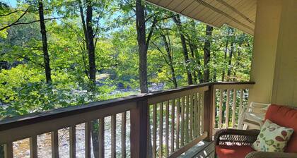Riverside, deck, view, pool, swimming hole, tennis. RE305 by LRS