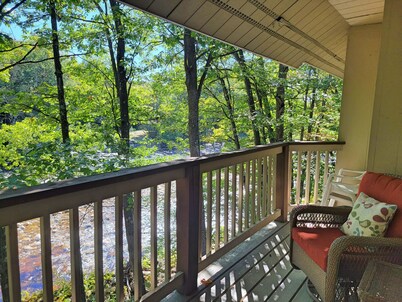 Riverside, deck, view, pool, swimming hole, tennis. RE305 by LRS