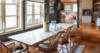 Nice home in Sjusjøen with WiFi