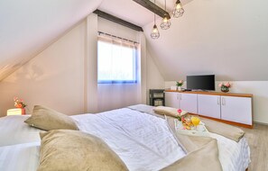 2 Schlafzimmer, Reisekinderbett, kostenloses WLAN, Bettwäsche