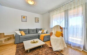 Smart TV, fireplace, foosball, stereo