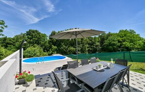 Pool - Amazing home in Seketin (Seketin)