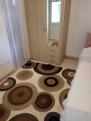 1 bedroom, WiFi - Violet Mays Haven (flatlet) (Exeter)