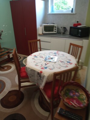 تناول الطعام