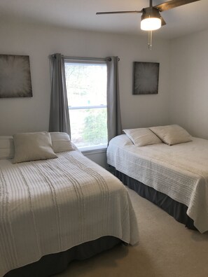 2 bedrooms, iron/ironing board, free WiFi, bed sheets